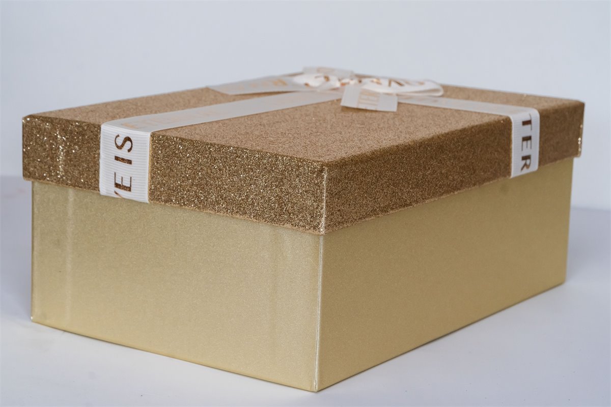 Caja dorada premium | Almacen Floral