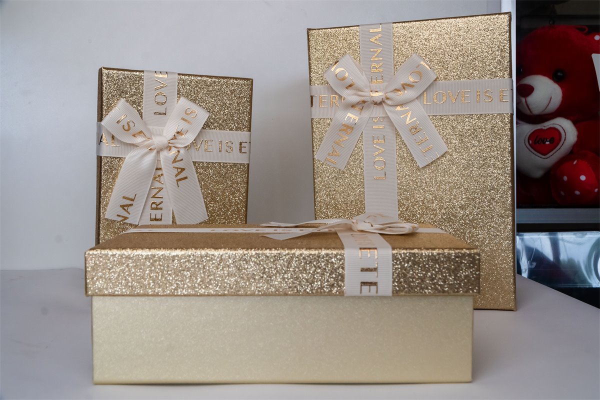Caja dorada premium | Almacen Floral