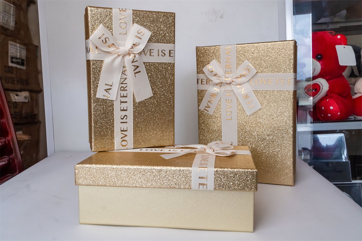 Caja dorada premium | Almacen Floral